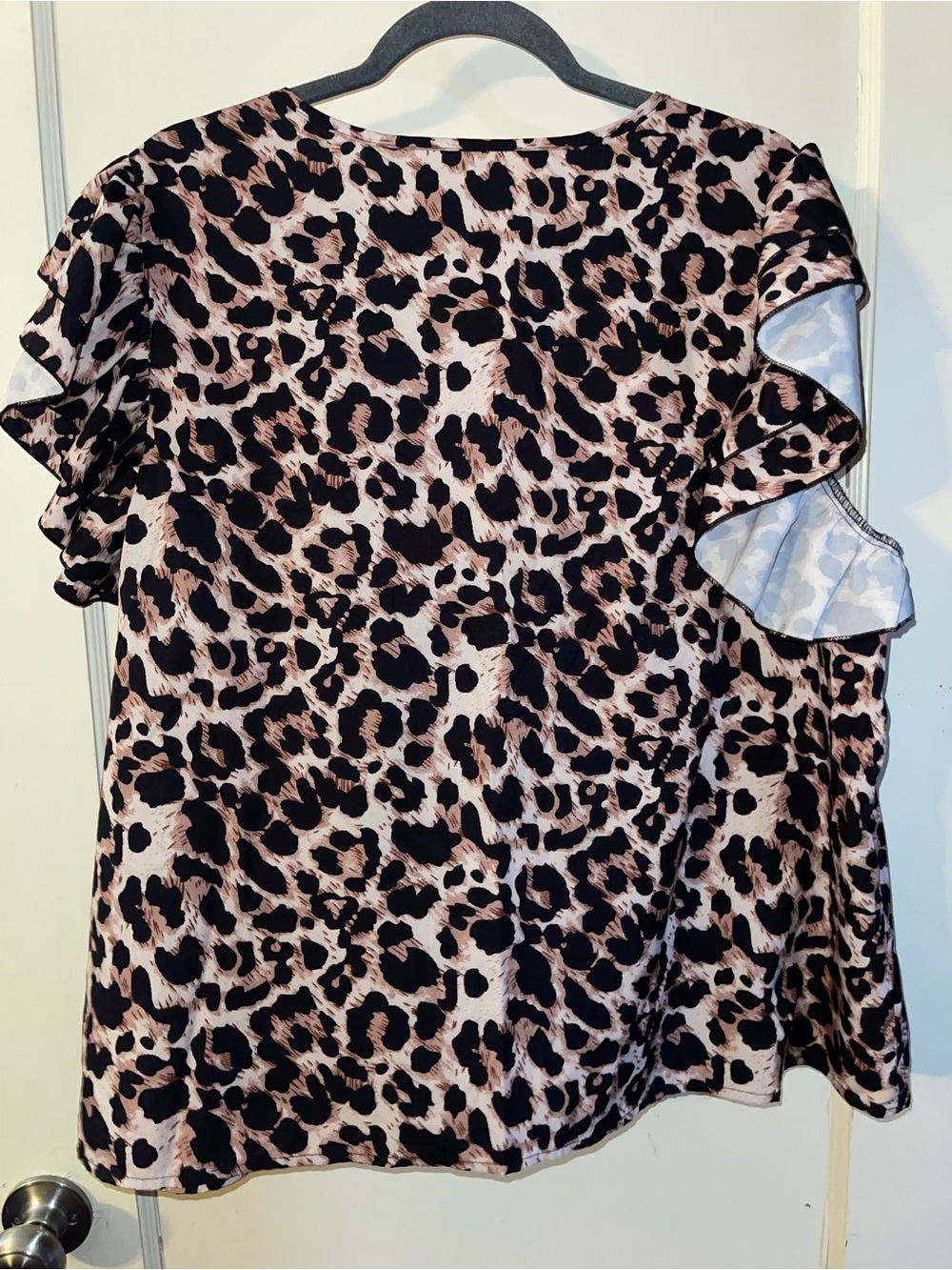 Leopard Print Ruffle Sleeve Top - Picture 2 of 3